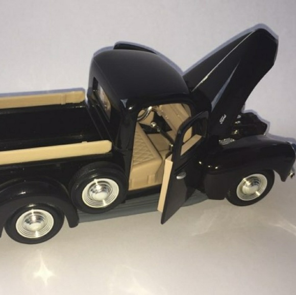 Sacle 1:24 ford - Picture 3 of 5